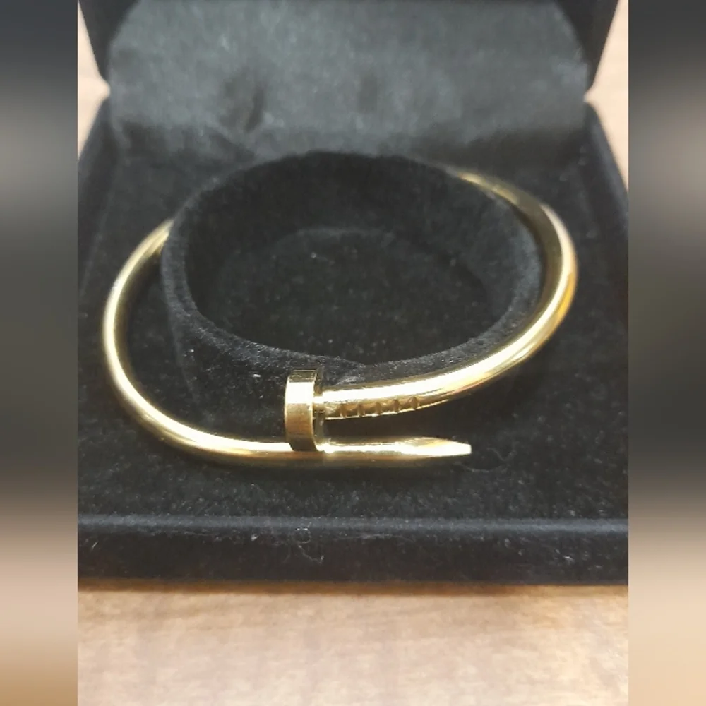 Fashion design bracelet - Picture 4 of 4